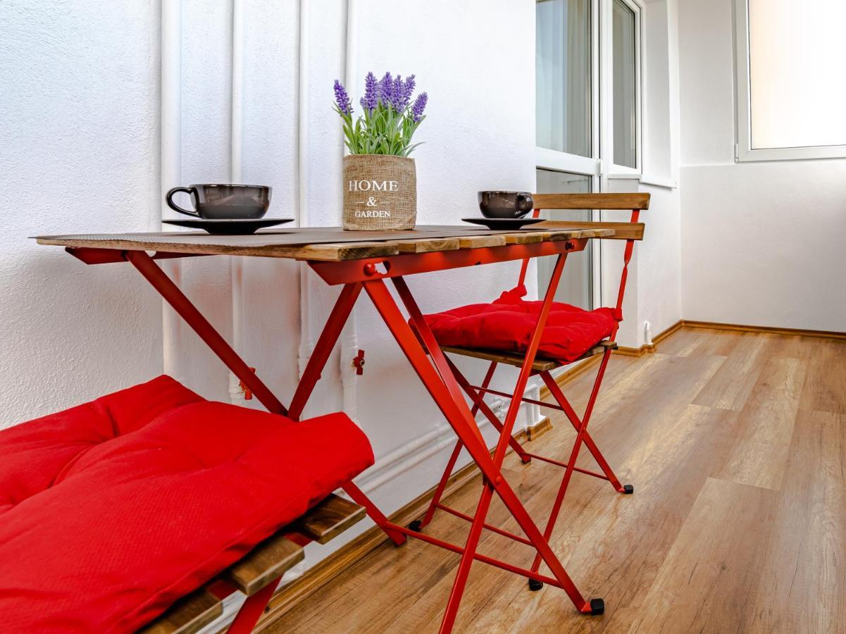 Apartament Garii Braşov Esterno foto