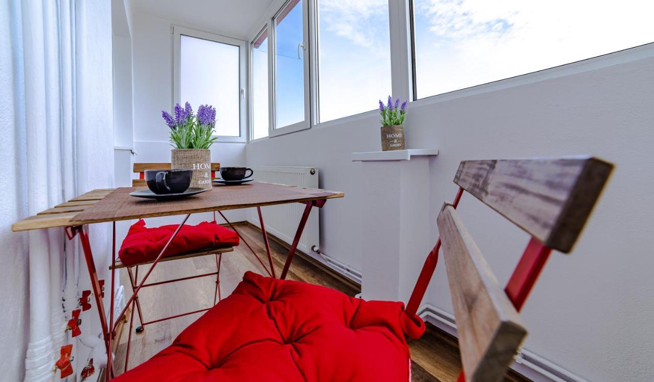 Apartament Garii Braşov Esterno foto